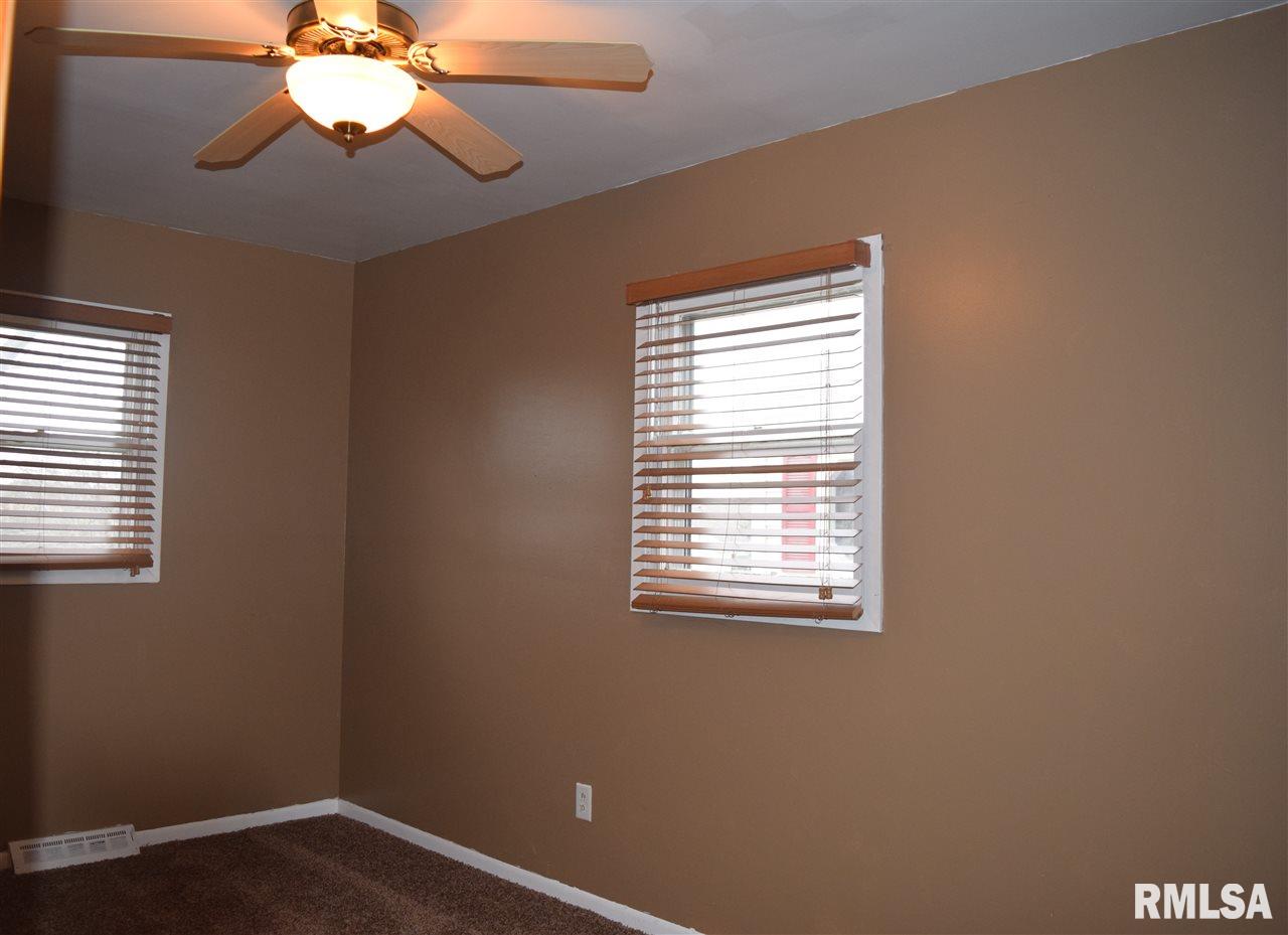 1105 Hacker Street Buffalo, IA 52728 - Photo 8 of 15 Gallery Image 8