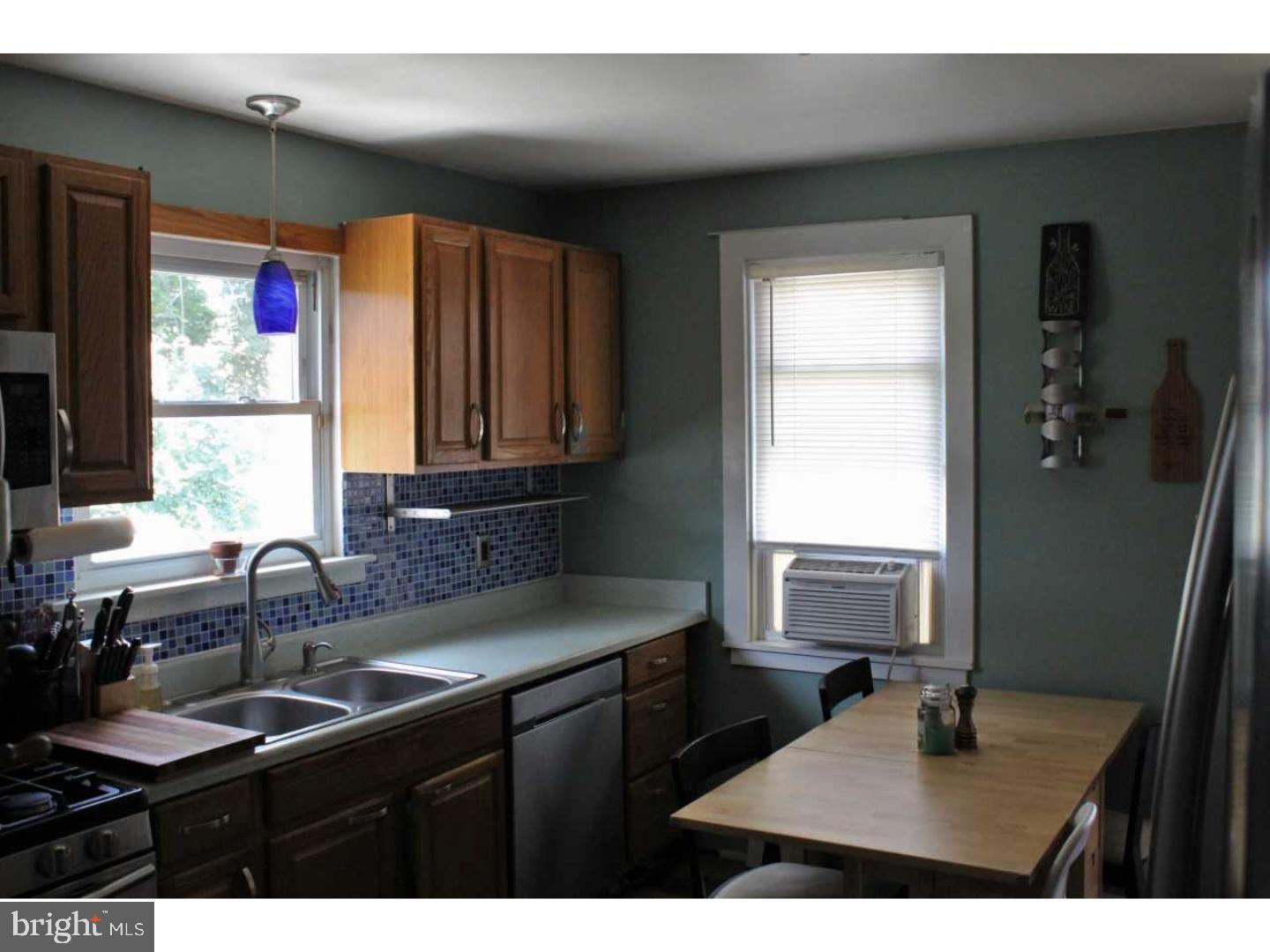 1337 Brooke Boulevard Reading, PA 19607 - Photo 5 of 18 Kitchen