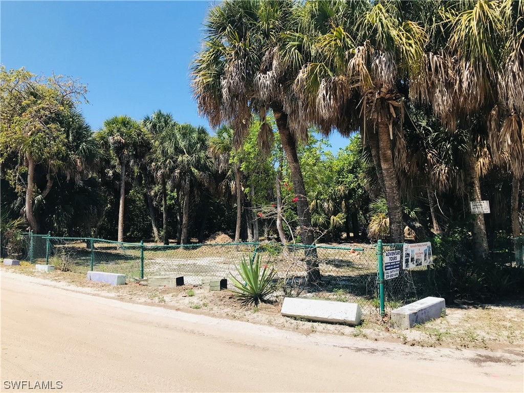 4431 Cutlass Drive Captiva, FL 33924 - Photo 3 of 11 a outdoor space with lots of palm trees