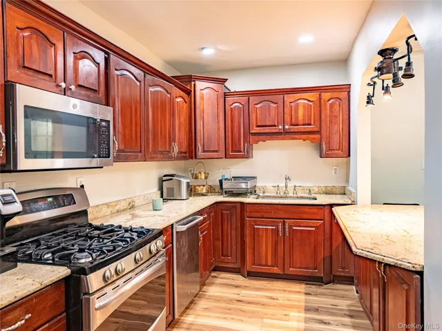 $749,999 | 3841 Bailey Avenue | Kingsbridge Heights