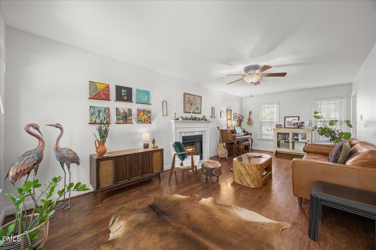 509 Jordan Ridge Lane Raleigh, NC 27603 - Photo 4 of 25 Living Room