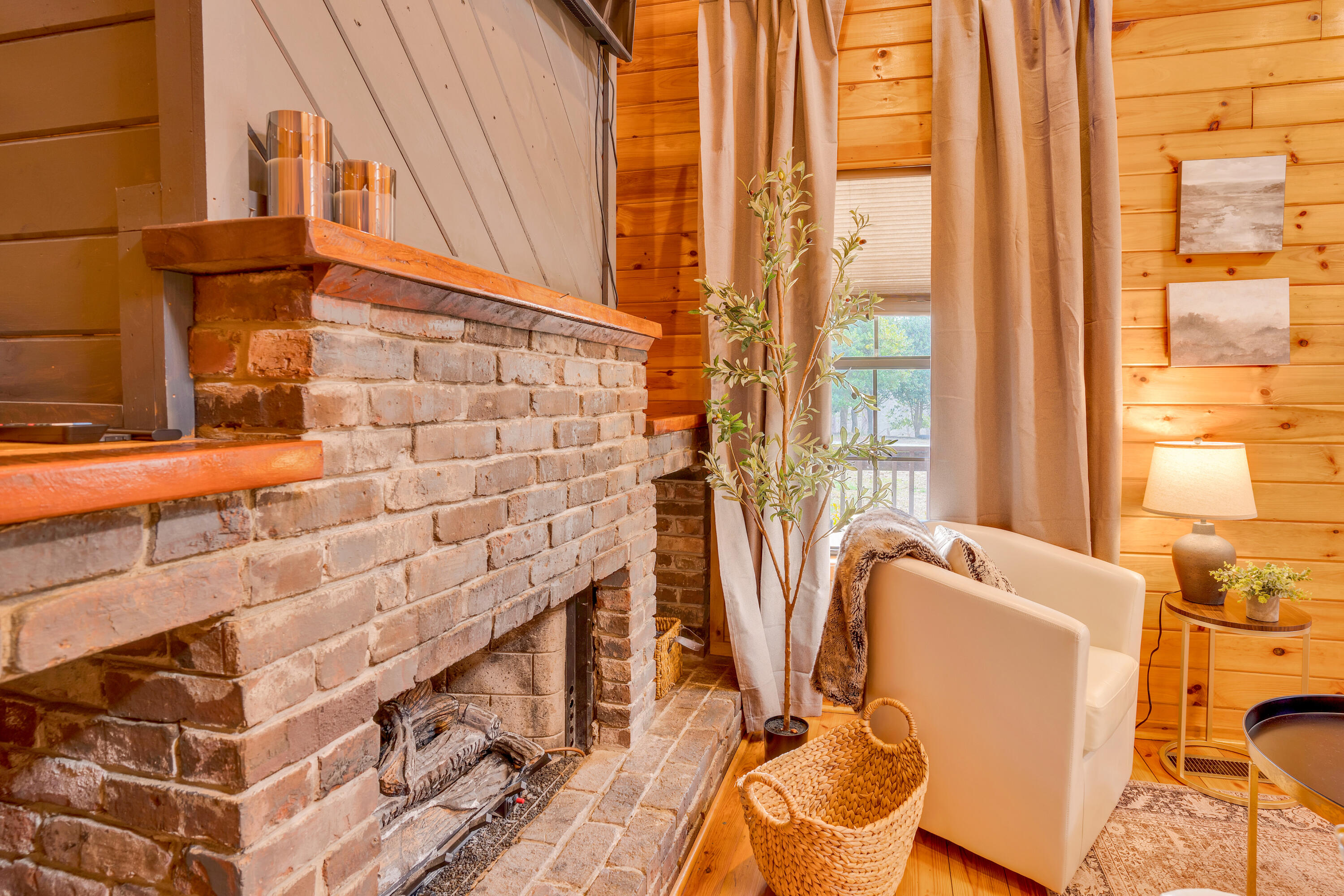 562 Lakeview Drive Rising Fawn, GA 30738 - Photo 11 of 54 562 Lakeview Dr-High-Res-Photos-43