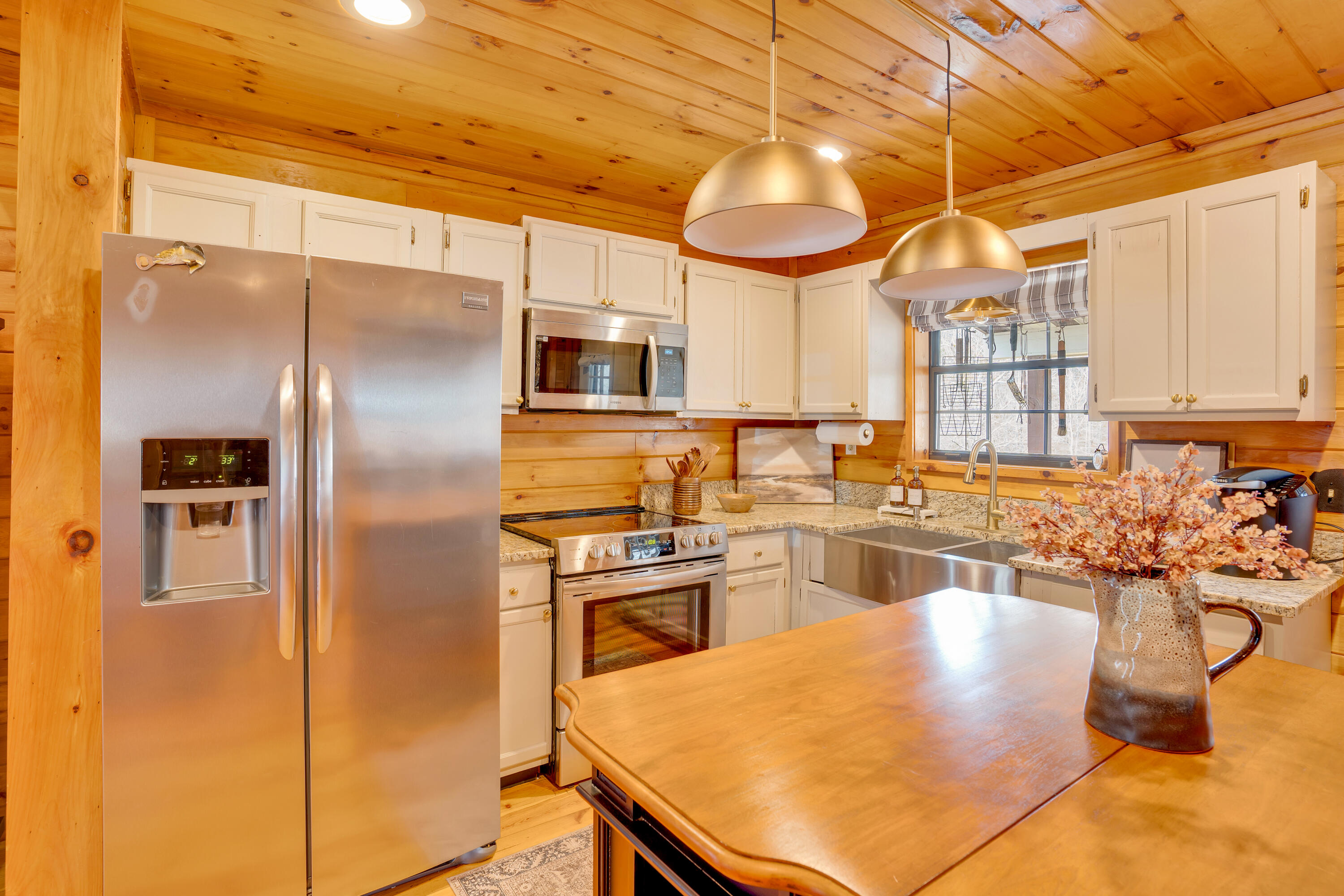 562 Lakeview Drive Rising Fawn, GA 30738 - Photo 14 of 54 562 Lakeview Dr-High-Res-Photos-28