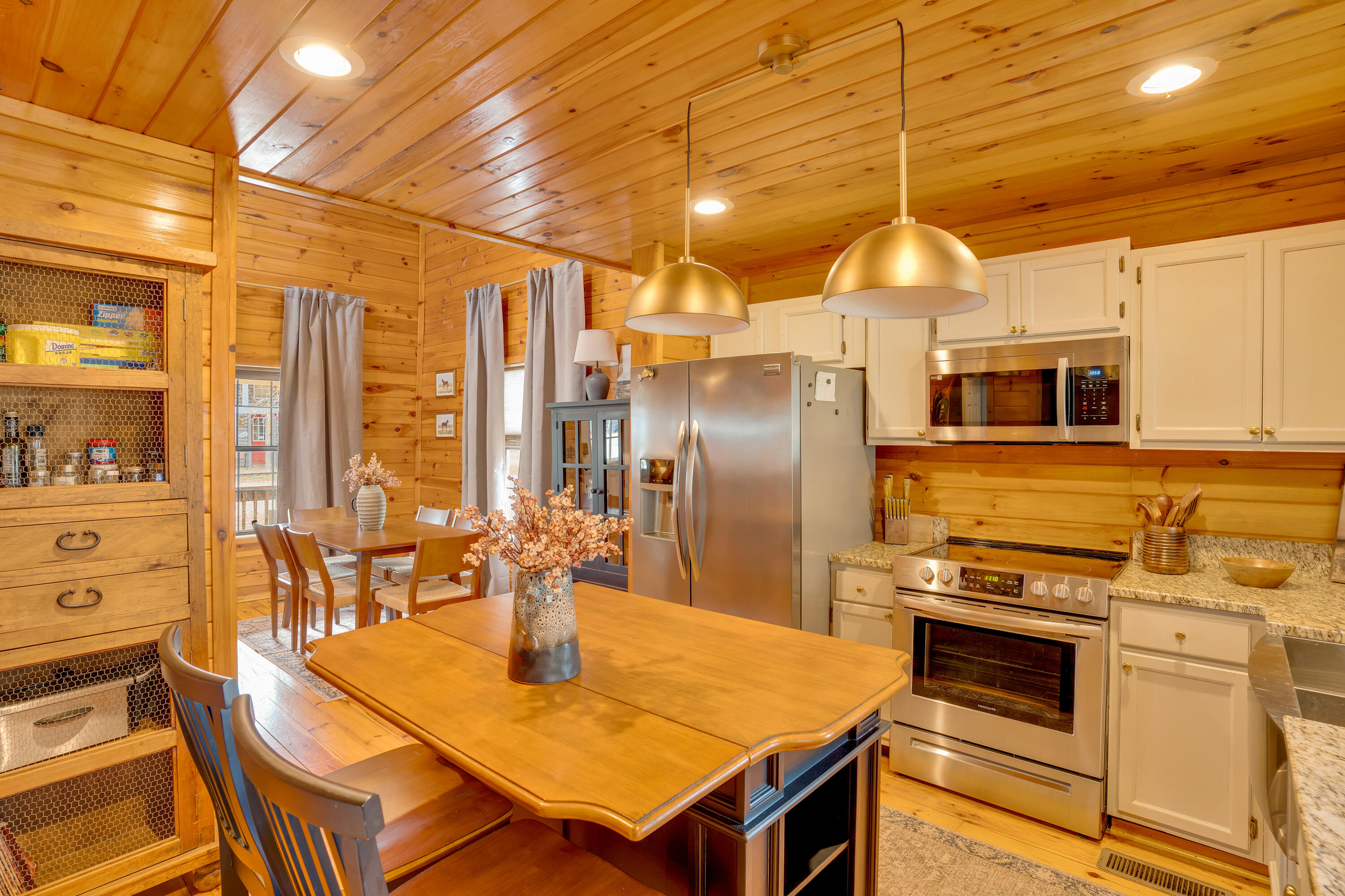 562 Lakeview Drive Rising Fawn, GA 30738 - Photo 16 of 54 562 Lakeview Dr-High-Res-Photos-31