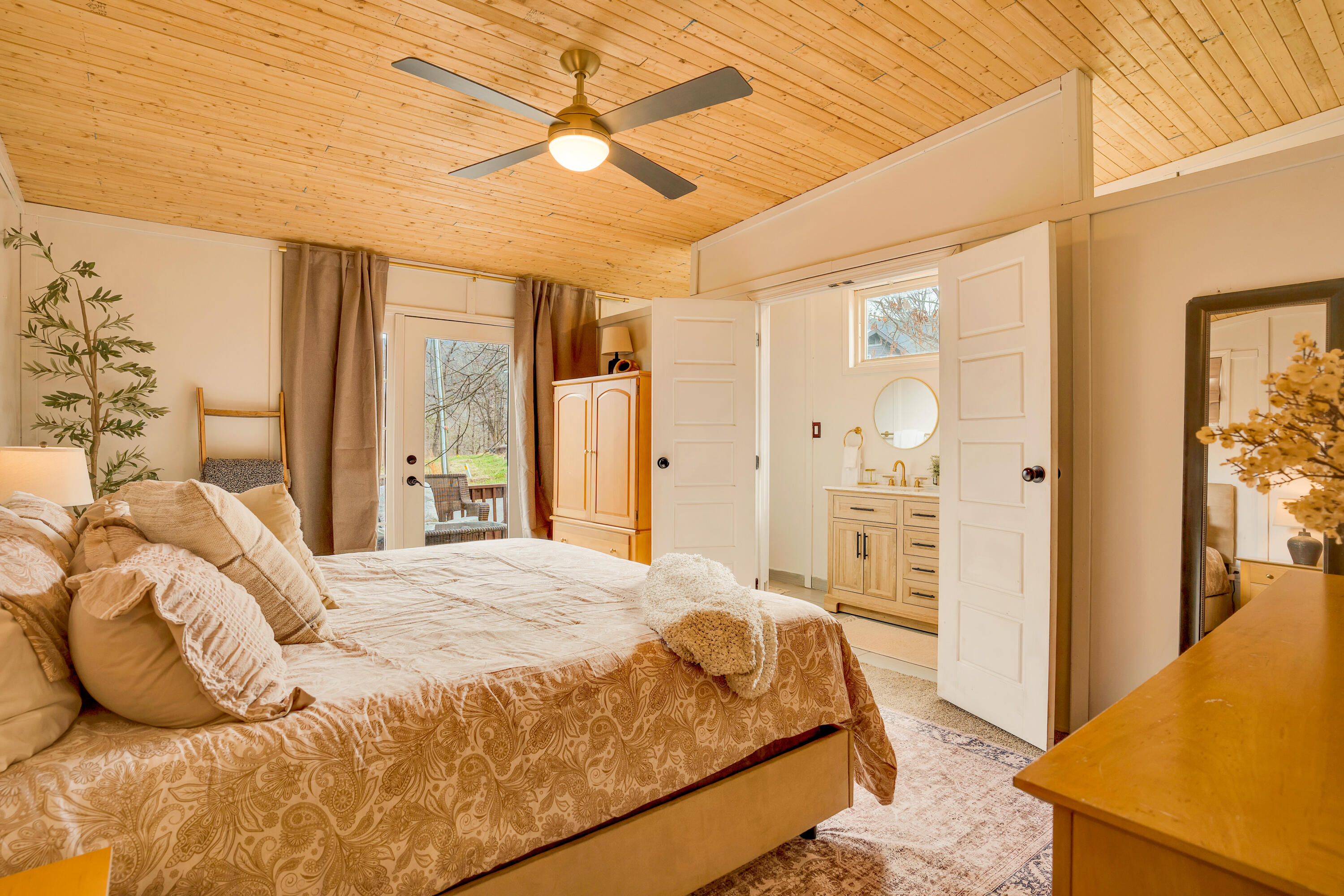 562 Lakeview Drive Rising Fawn, GA 30738 - Photo 20 of 54 562 Lakeview Dr-High-Res-Photos-44