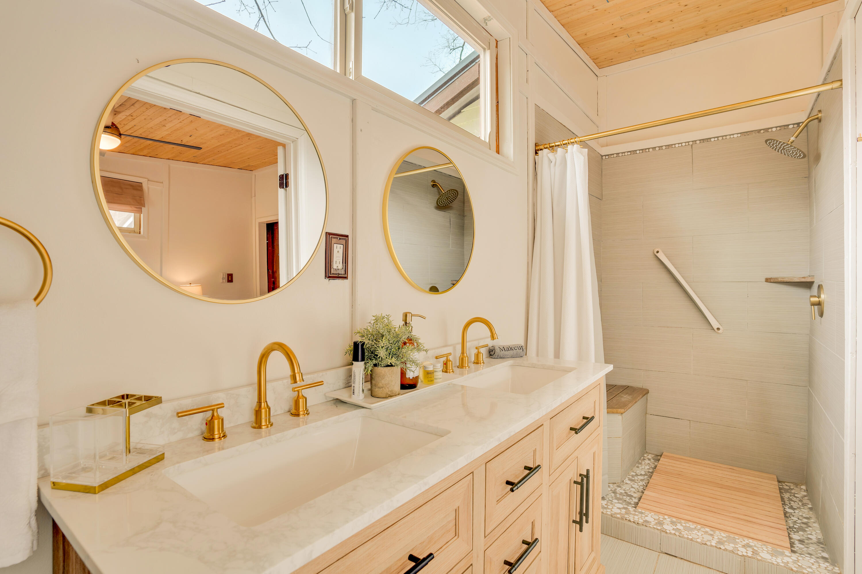 562 Lakeview Drive Rising Fawn, GA 30738 - Photo 24 of 54 562 Lakeview Dr-High-Res-Photos-48