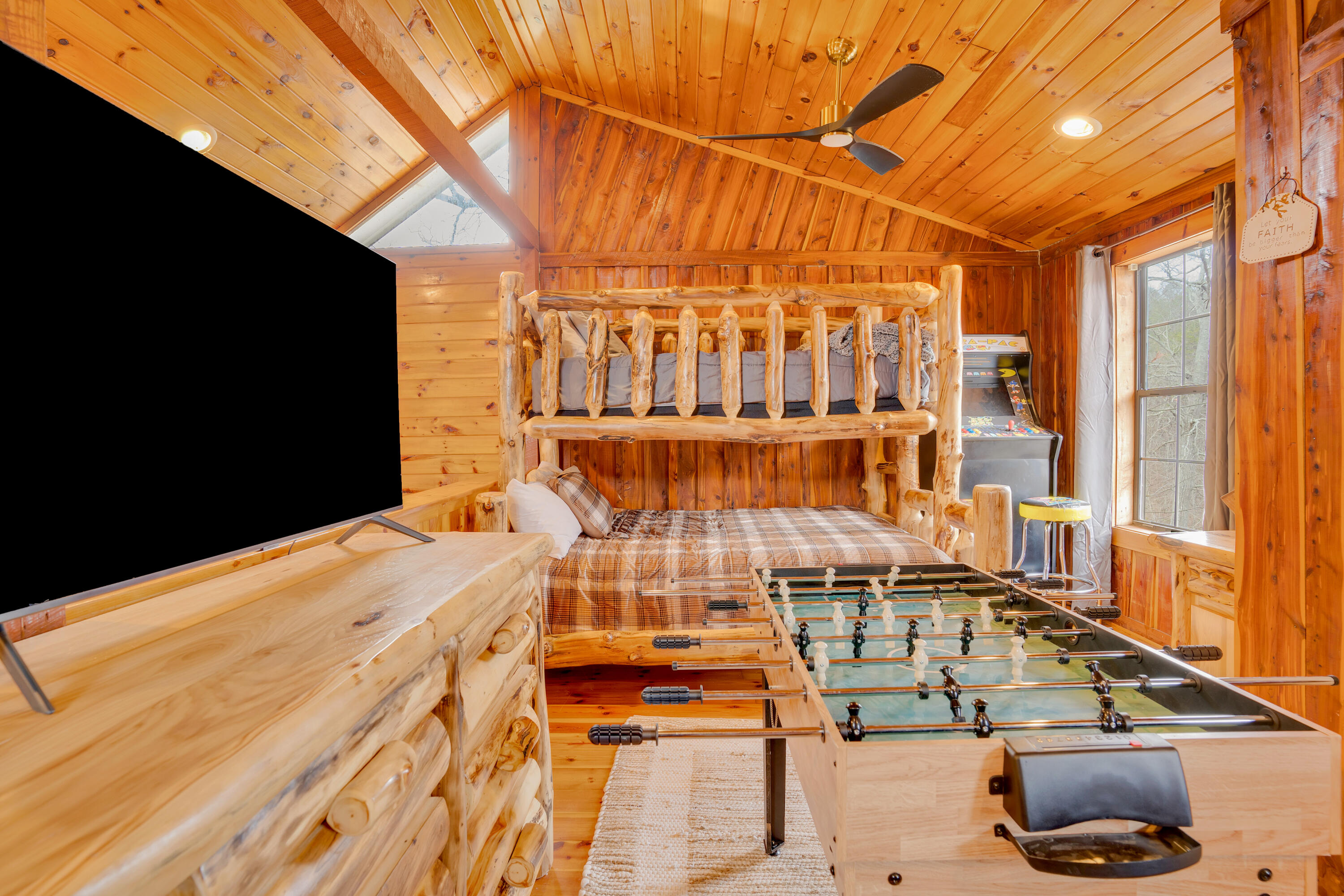 562 Lakeview Drive Rising Fawn, GA 30738 - Photo 26 of 54 562 Lakeview Dr-High-Res-Photos-53