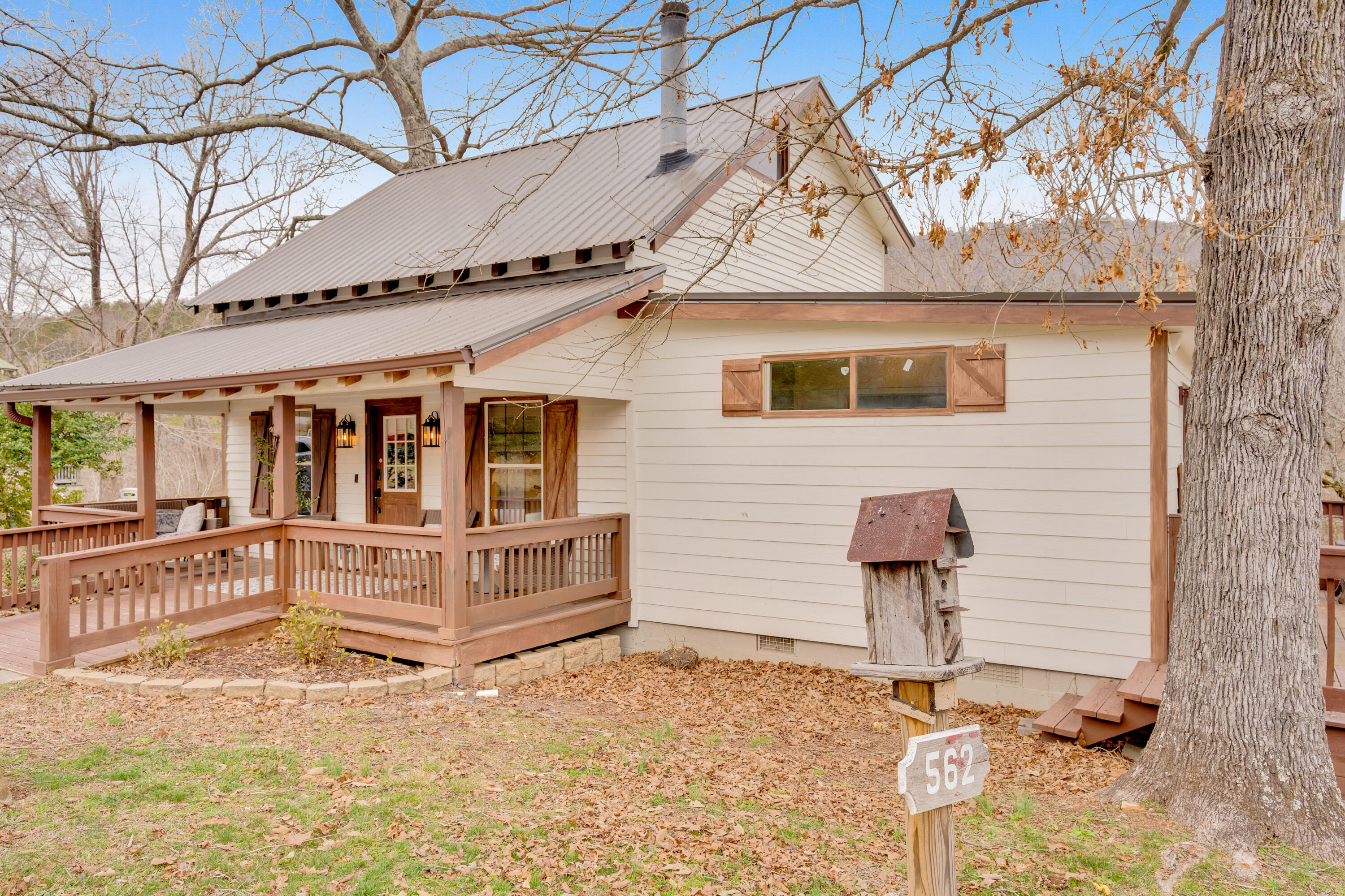 562 Lakeview Drive Rising Fawn, GA 30738 - Photo 3 of 54 562 Lakeview Dr-High-Res-Photos-18