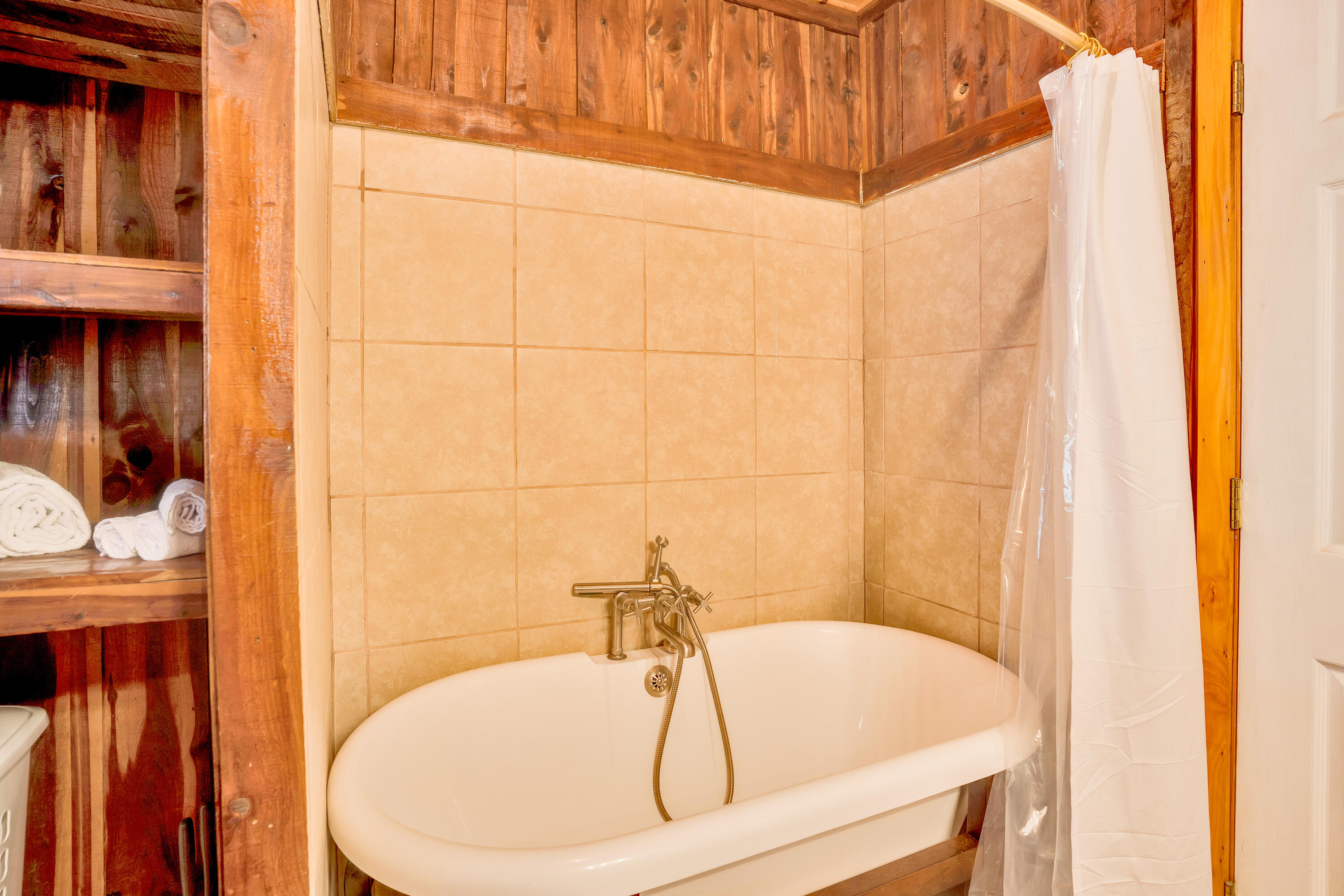 562 Lakeview Drive Rising Fawn, GA 30738 - Photo 33 of 54 562 Lakeview Dr-High-Res-Photos-40