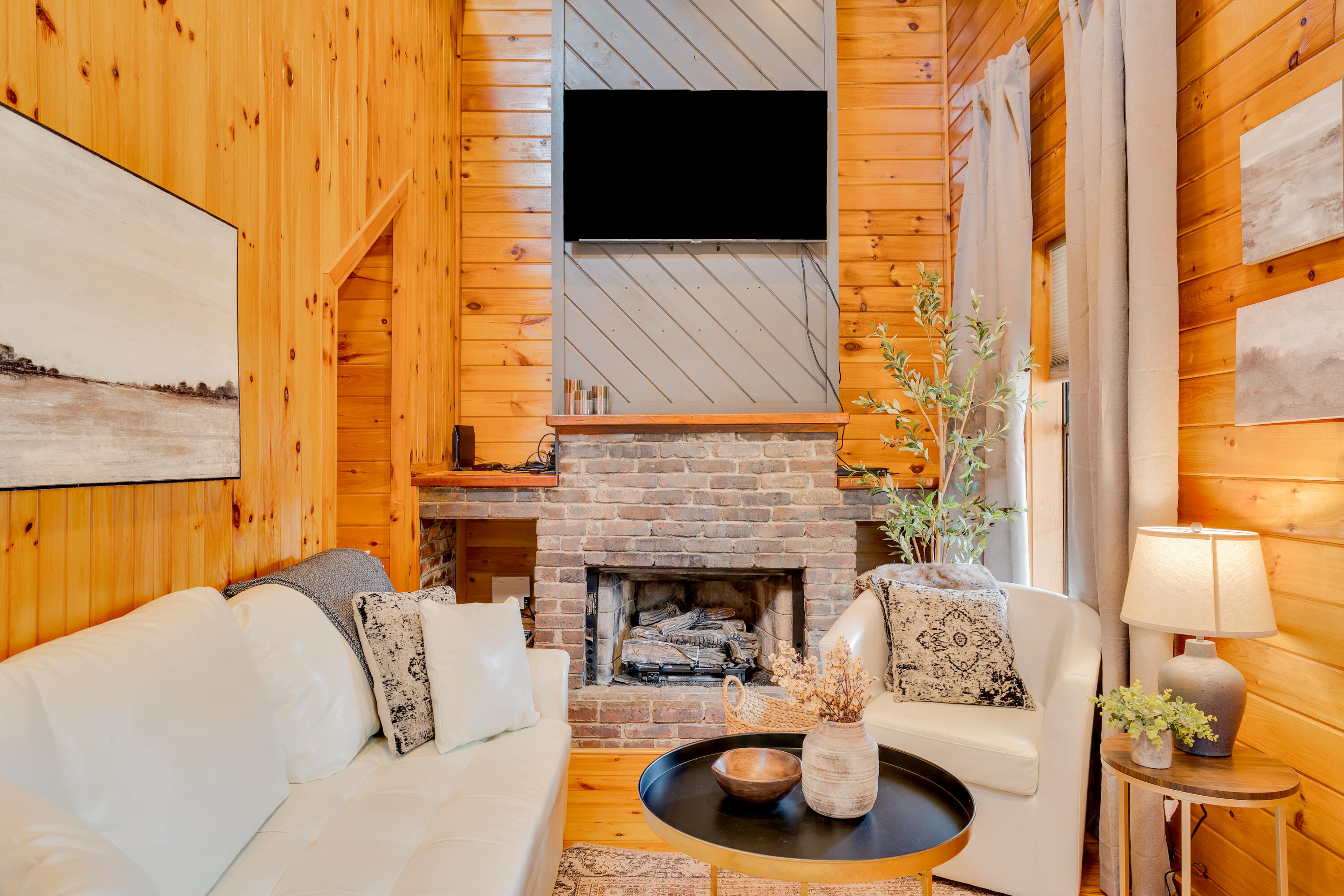 562 Lakeview Drive Rising Fawn, GA 30738 - Photo 8 of 54 562 Lakeview Dr-High-Res-Photos-23