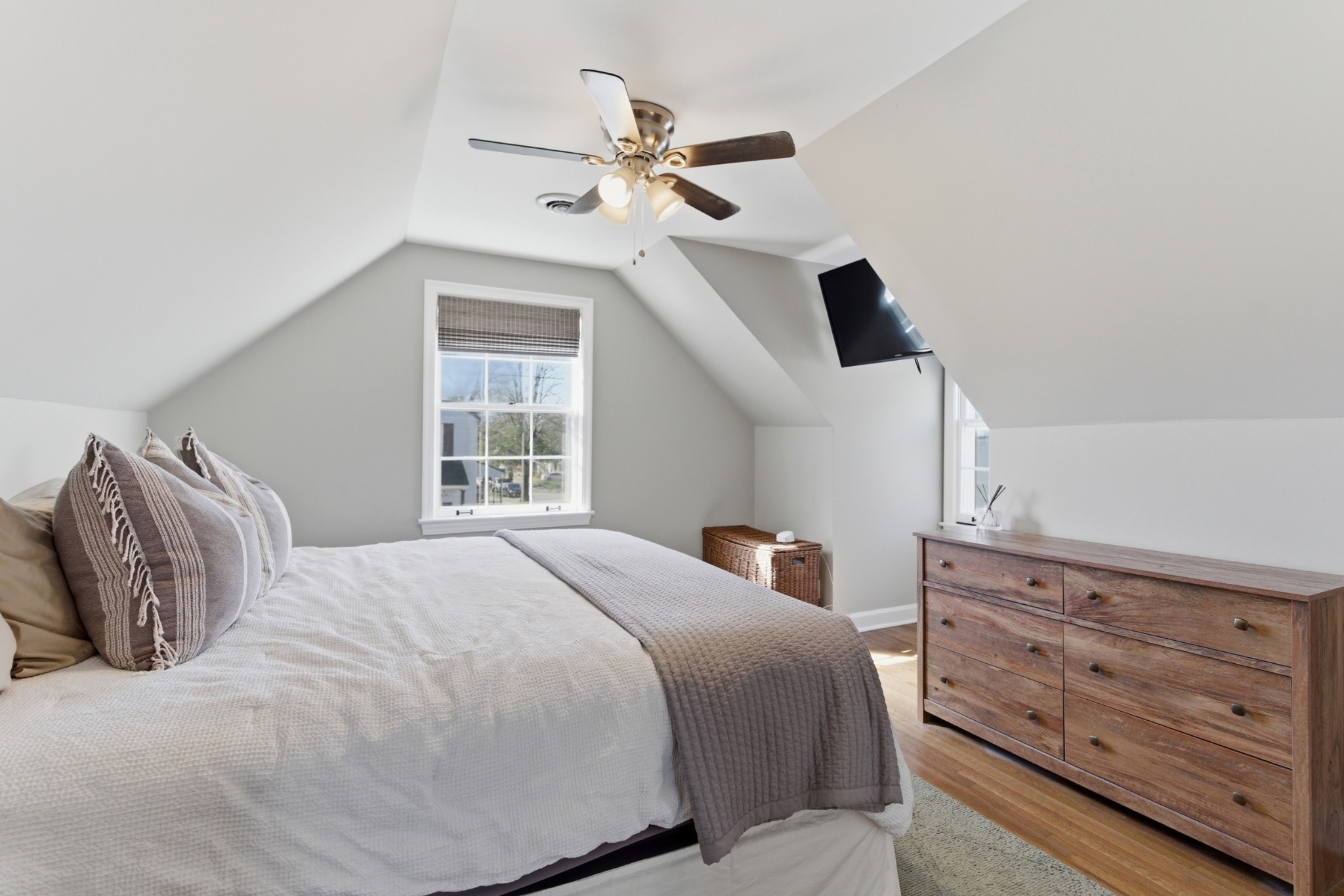 813 Bryan Street Old Hickory, TN 37138 - Photo 21 of 29 a bedroom with a large bed and a dresser