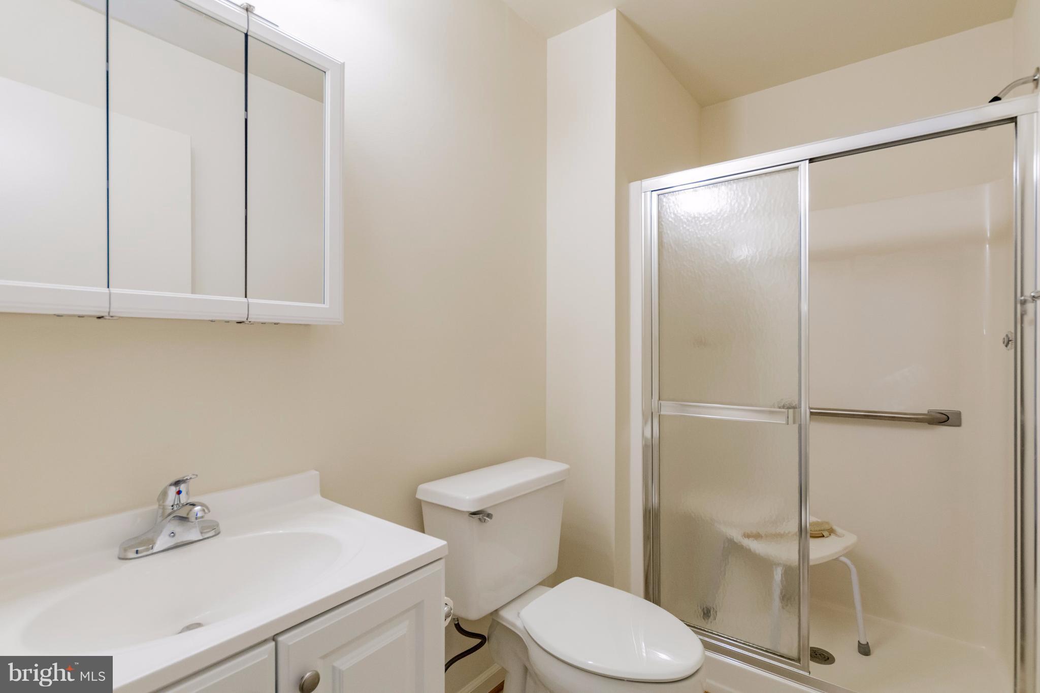 9272 Cherry Lane, Unit 72 Laurel, MD 20708 - Photo 22 of 30 Bath (Master)