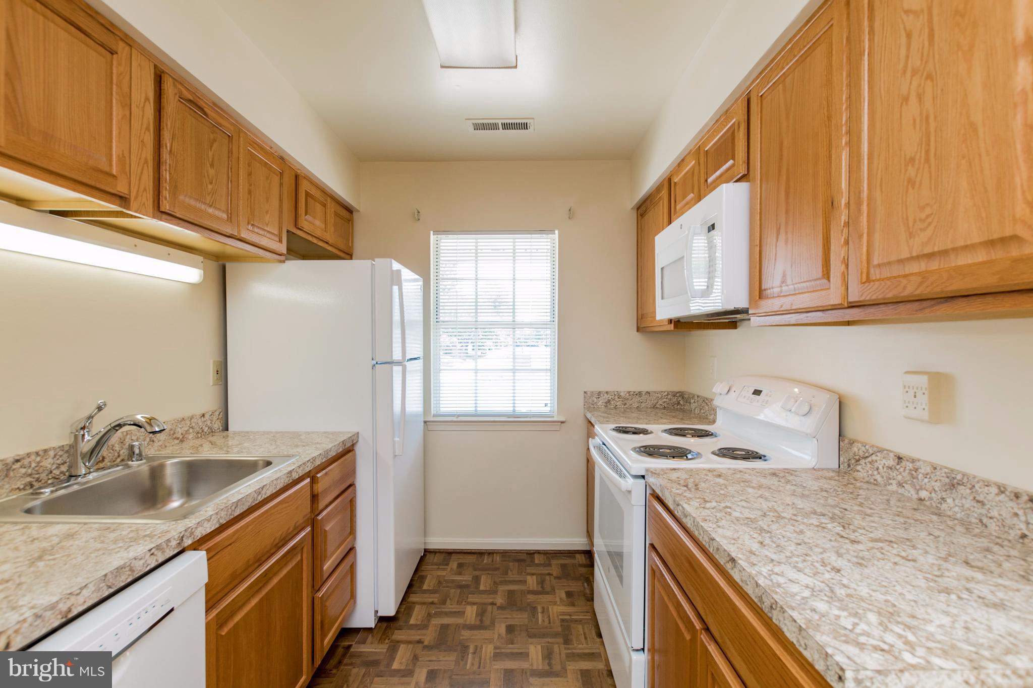 9272 Cherry Lane, Unit 72 Laurel, MD 20708 - Photo 5 of 30 Kitchen
