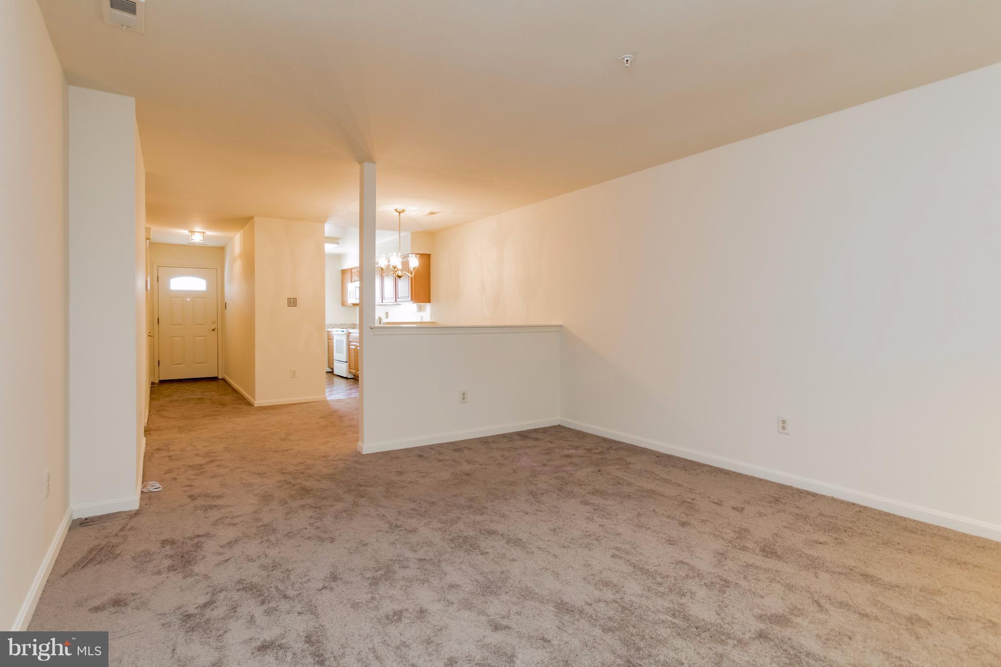 9272 Cherry Lane, Unit 72 Laurel, MD 20708 - Photo 10 of 30 Living Room