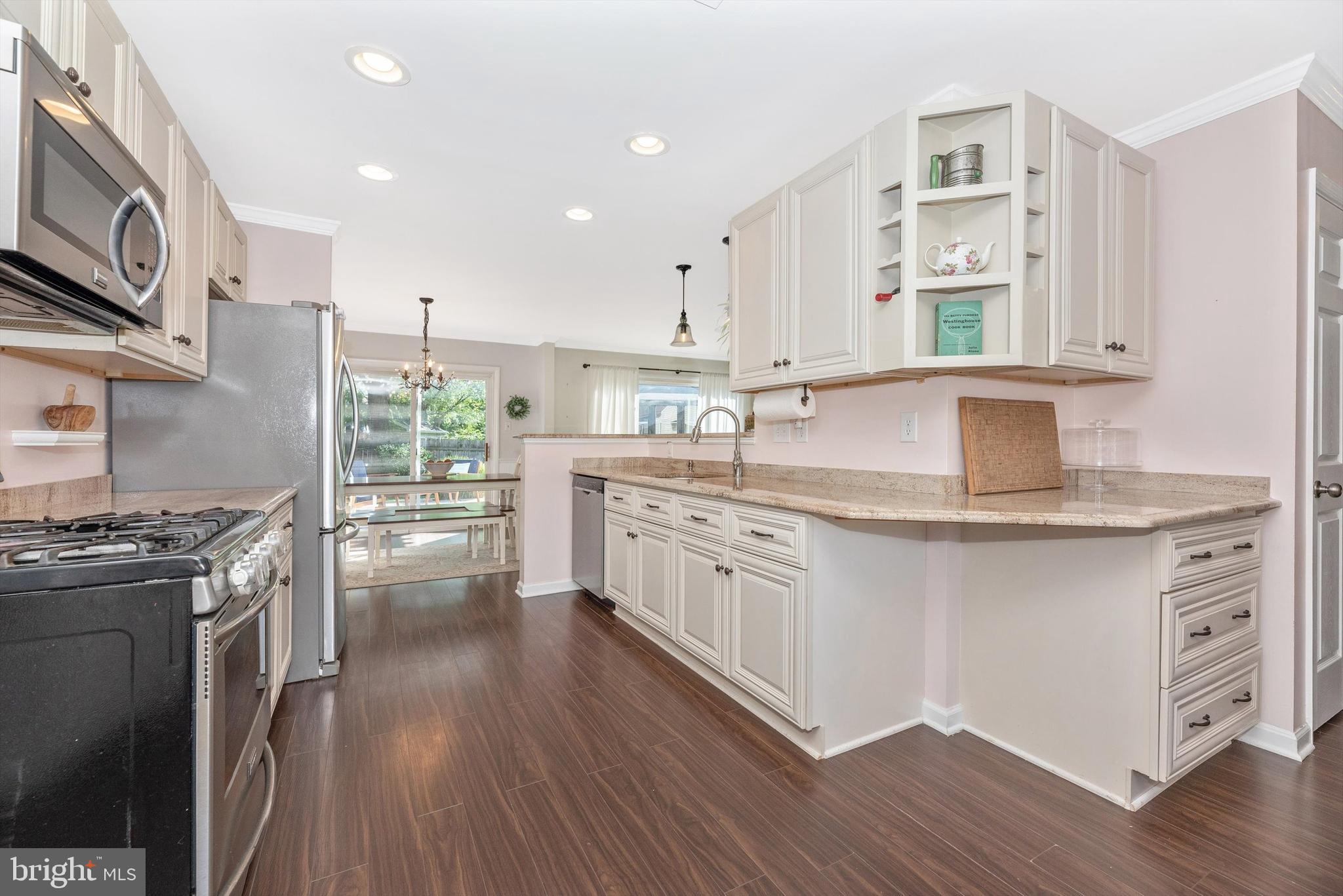 17401 Hughes Road Poolesville, MD 20837 - Photo 13 of 74 LOOK at all the Cabinetry!