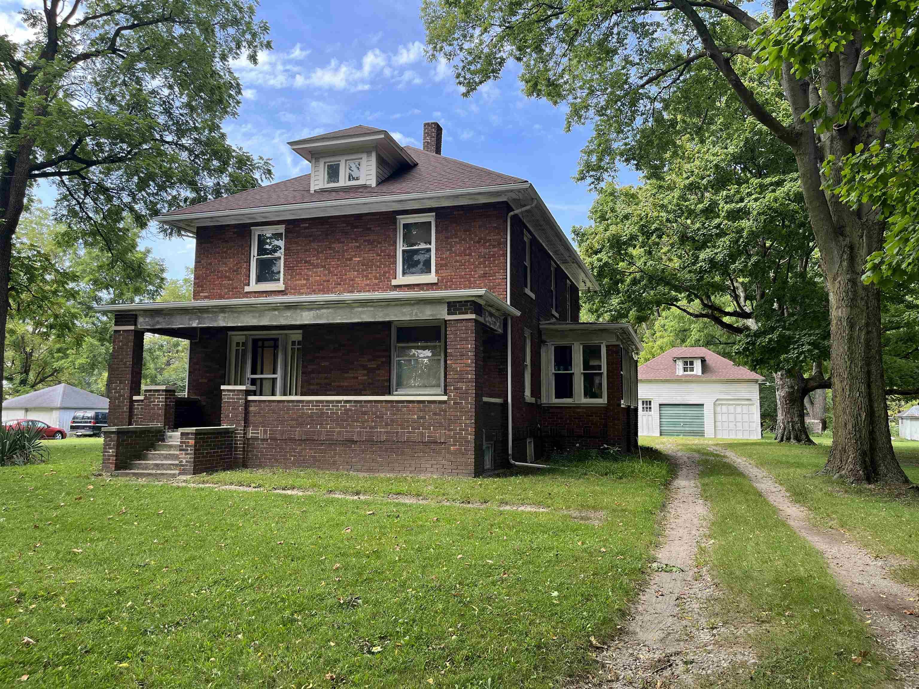 206 Hartzell Road New Haven, IN 46774 - Photo 2 of 33