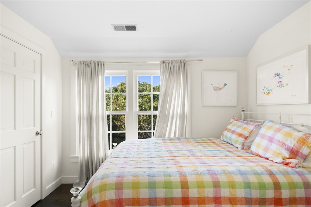 2 Drew Lane Nantucket, MA 02554 - Photo 12 of 34