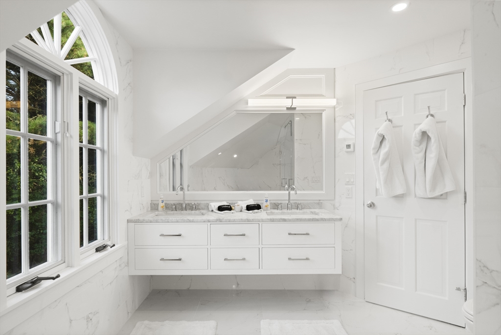 2 Drew Lane Nantucket, MA 02554 - Photo 16 of 34