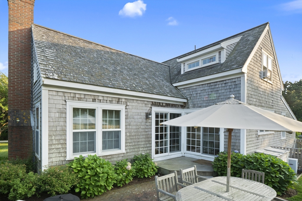 2 Drew Lane Nantucket, MA 02554 - Photo 5 of 34