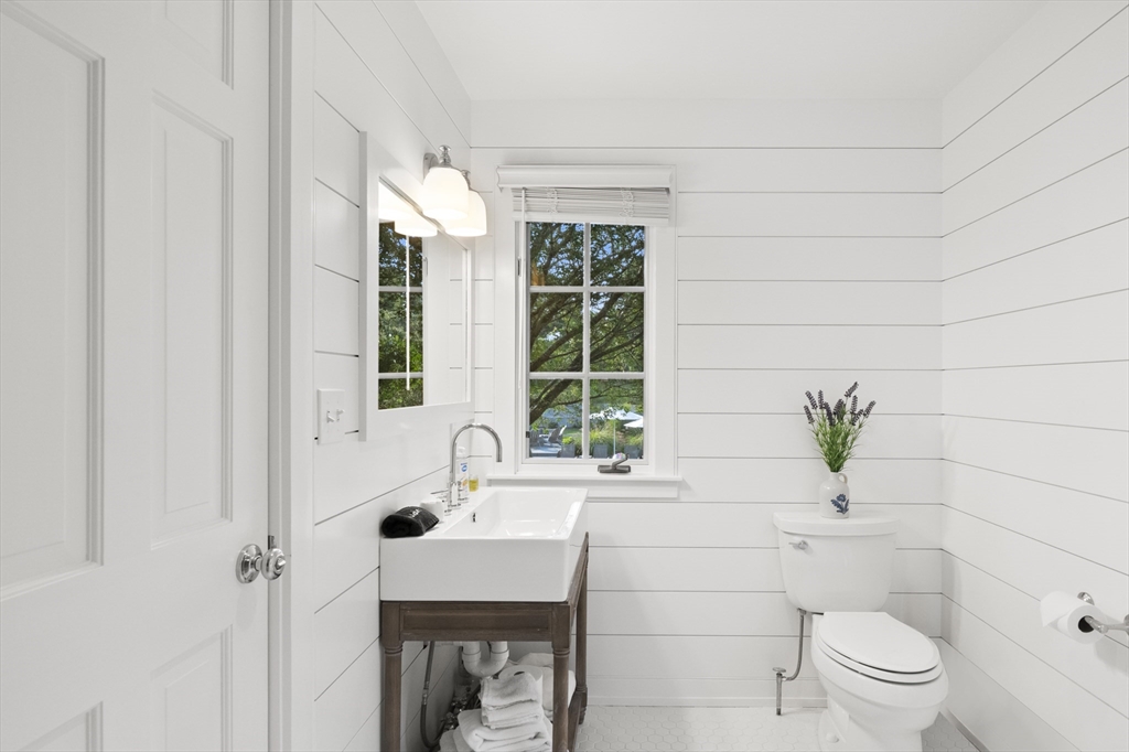 2 Drew Lane Nantucket, MA 02554 - Photo 9 of 34