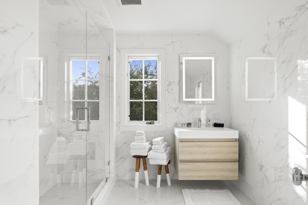 2 Drew Lane Nantucket, MA 02554 - Photo 10 of 34