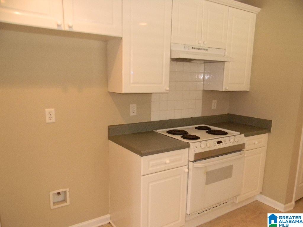 9052 Brookline Lane Helena, AL 35080 - Photo 3 of 12