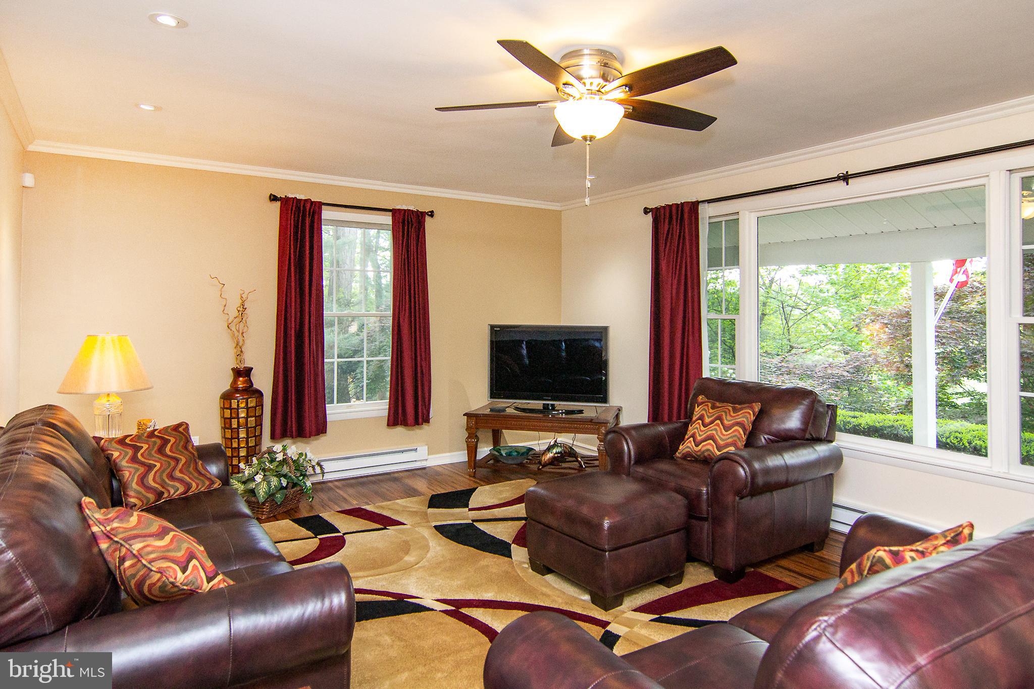727 Meadow Branch Road Westminster, MD 21158 - Photo 11 of 41 Living Room
