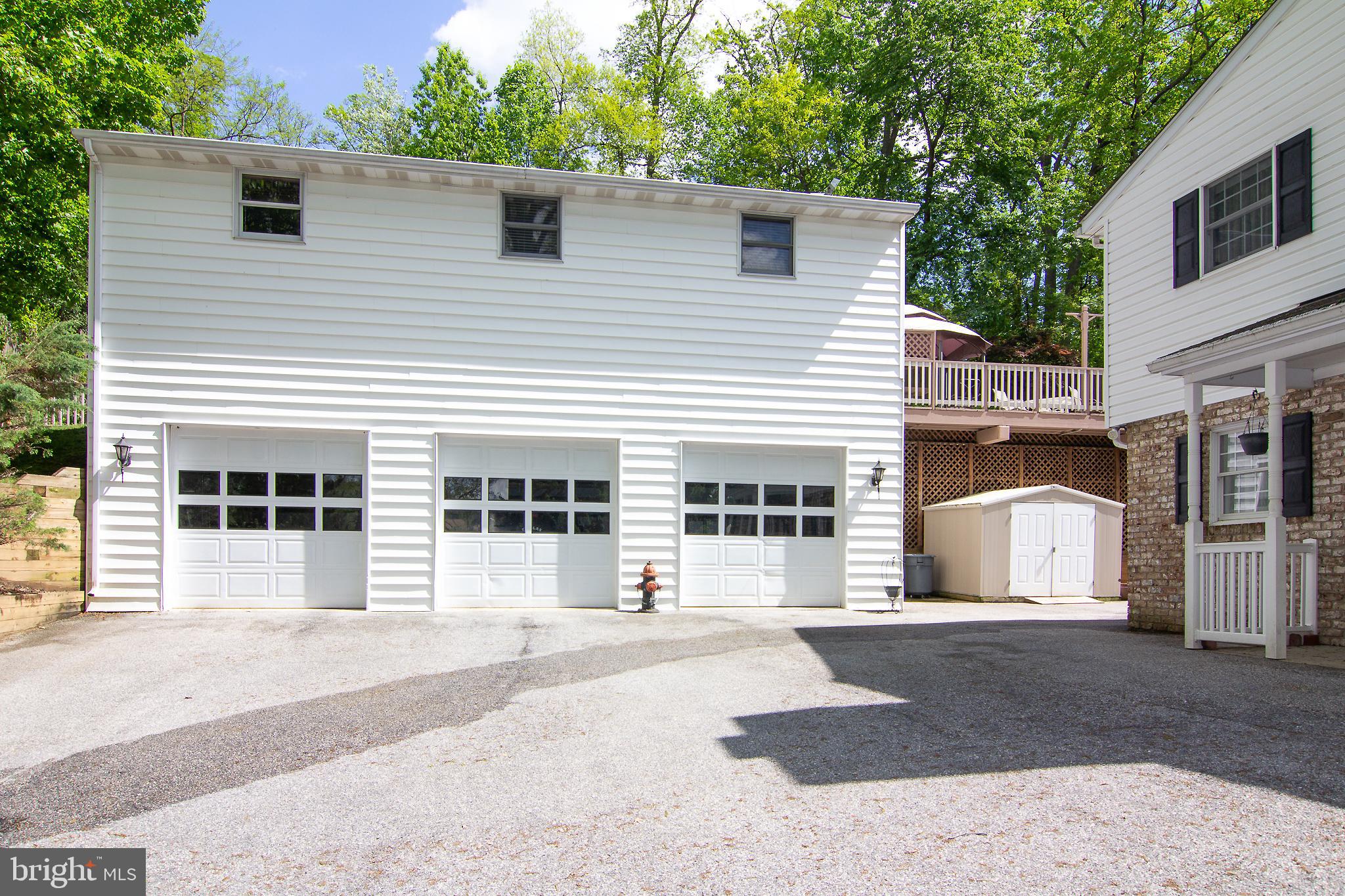3 Car Garage