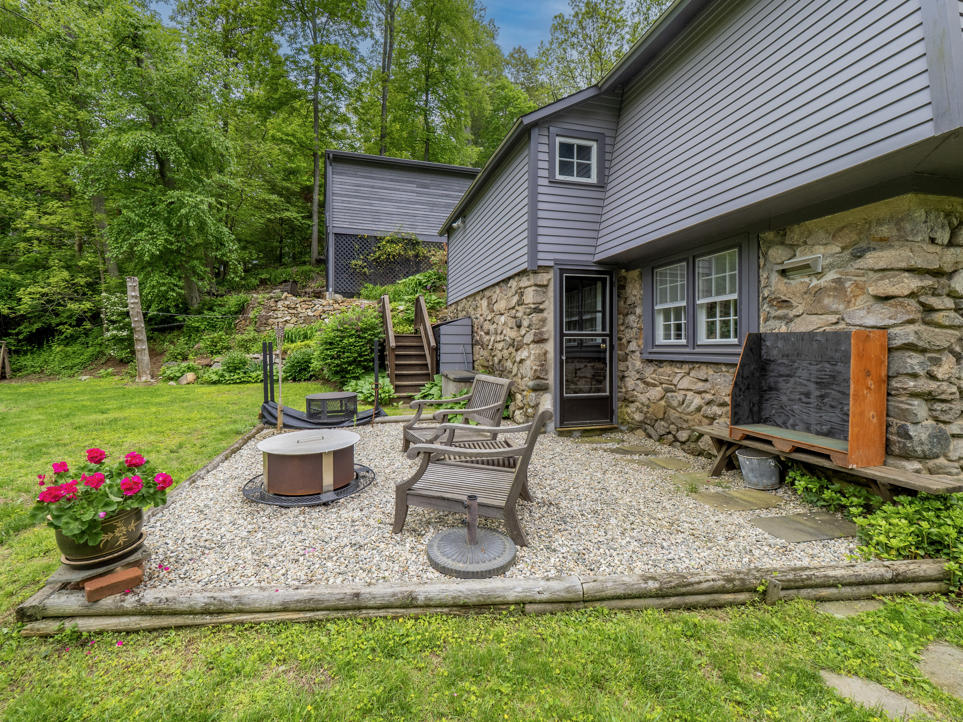 110 Dudley Road Wilton, CT 06897 - Photo 21 of 32