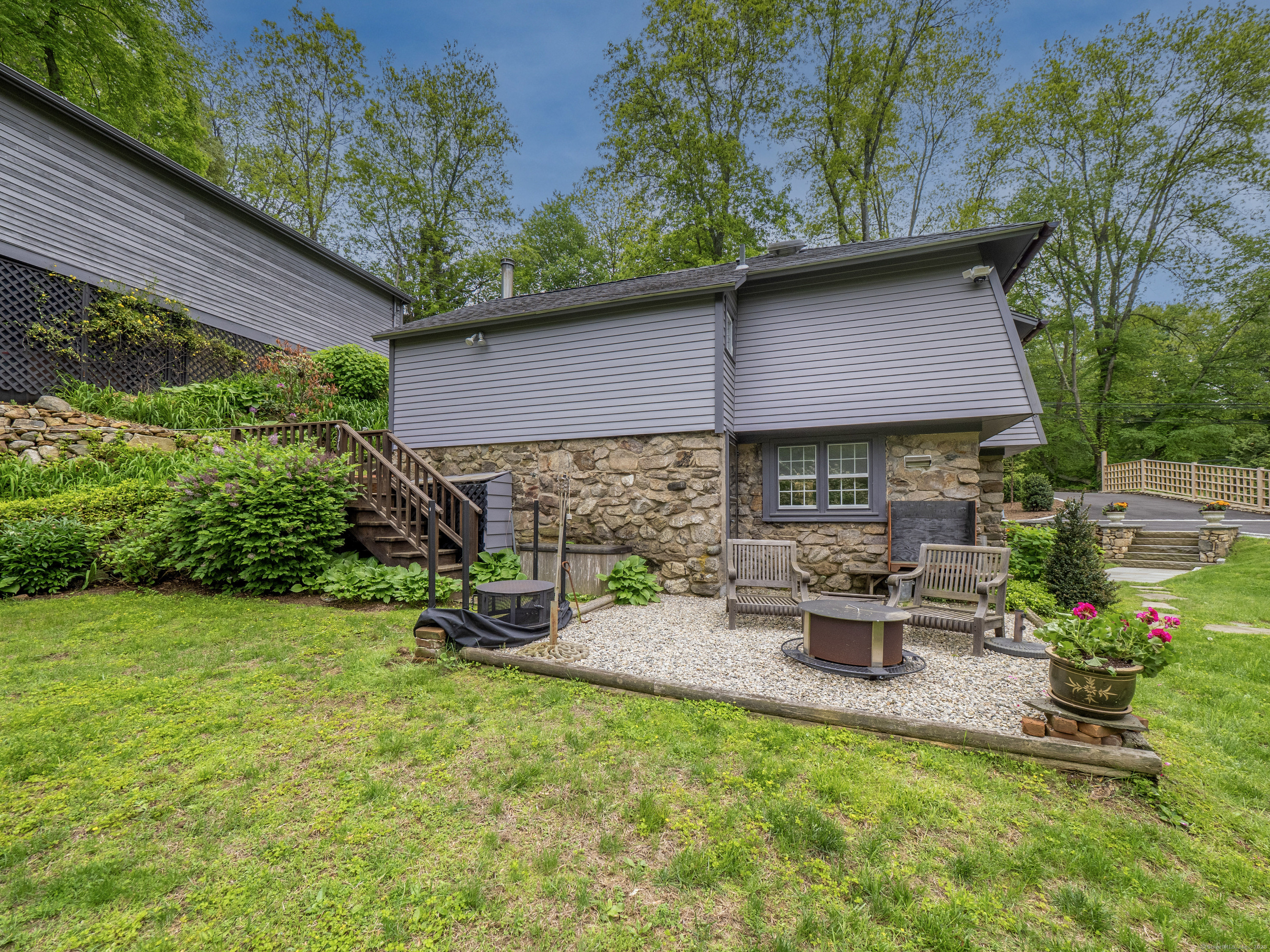 110 Dudley Road Wilton, CT 06897 - Photo 22 of 32