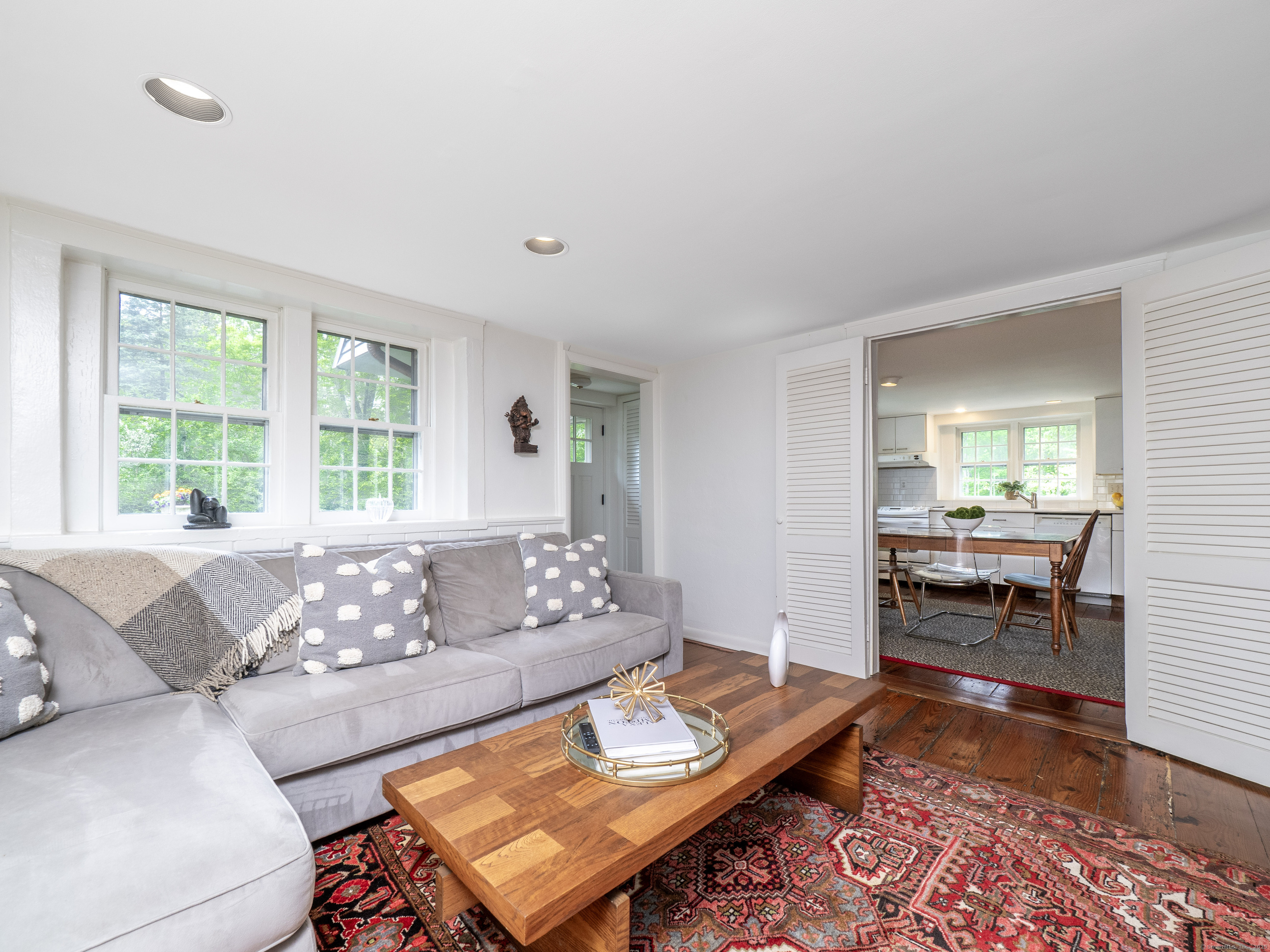 110 Dudley Road Wilton, CT 06897 - Photo 4 of 32