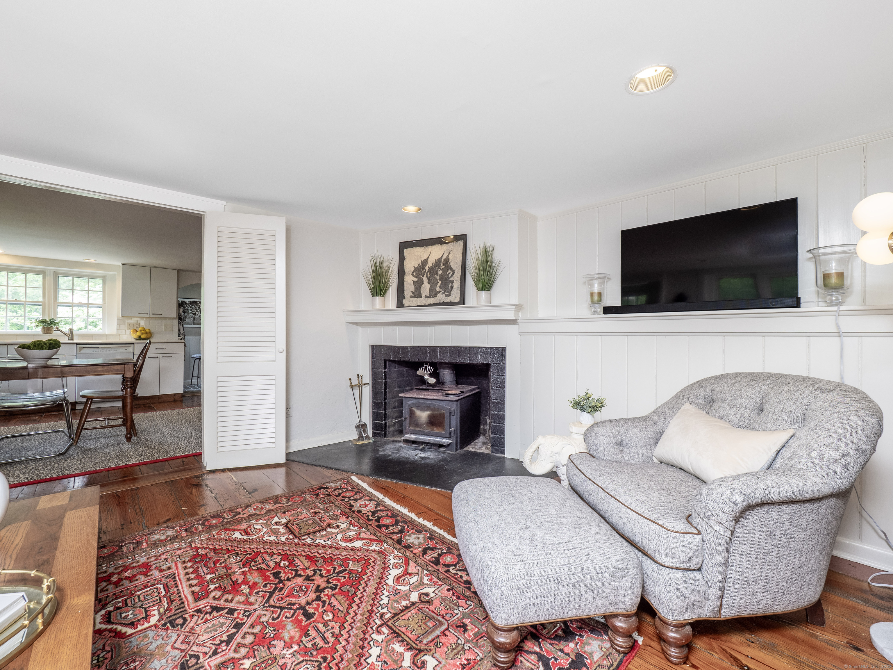 110 Dudley Road Wilton, CT 06897 - Photo 5 of 32