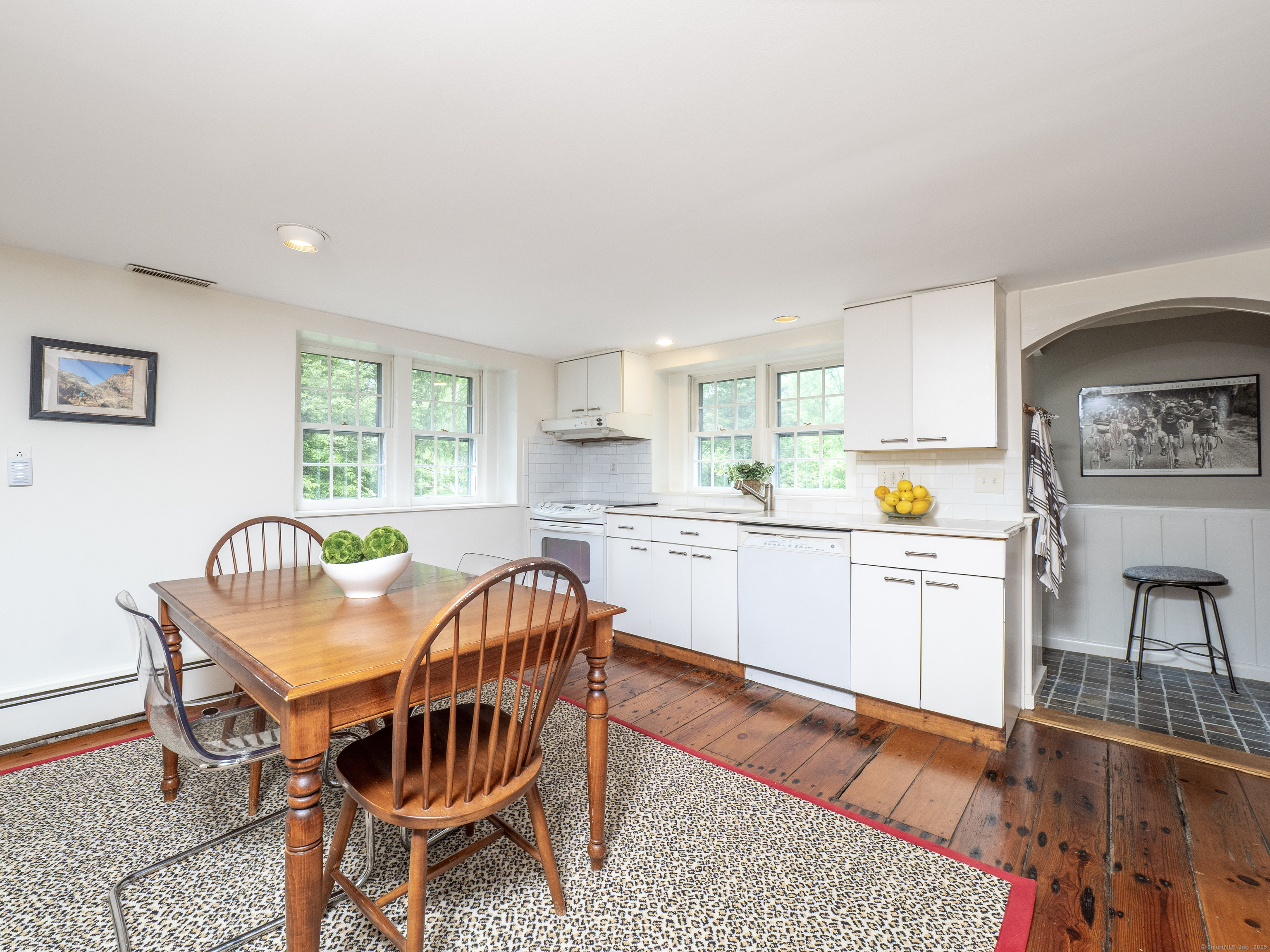 110 Dudley Road Wilton, CT 06897 - Photo 6 of 32