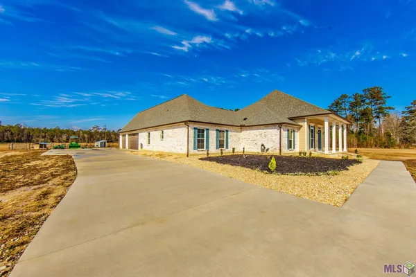 $860,000 | 32147 Lower Rome Road, Springfield, LA 70462