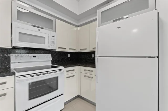 $2,400 | 2440 East Preserve Way, Unit 206, Miramar, FL 33025