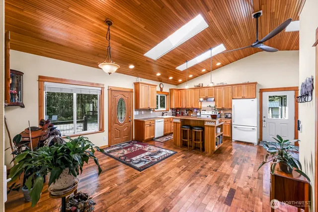 $949,000 | 19379 Morton Road, Burlington, WA 98233