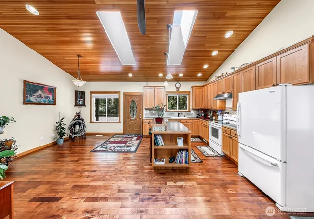 $949,000 | 19379 Morton Road, Burlington, WA 98233