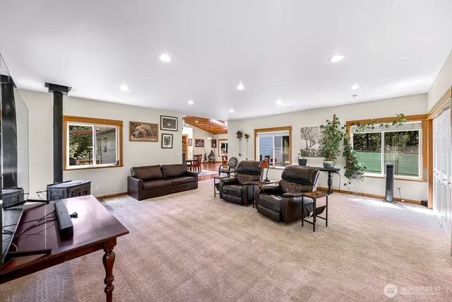 $949,000 | 19379 Morton Road, Burlington, WA 98233