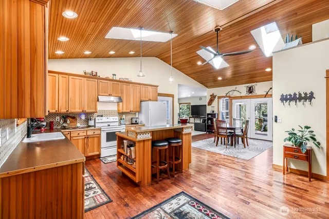 $949,000 | 19379 Morton Road, Burlington, WA 98233