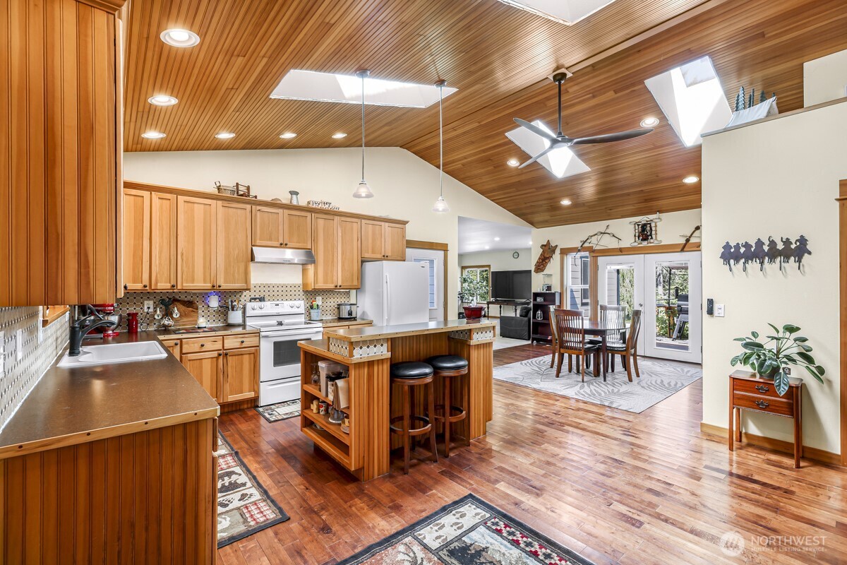 19379 Morton Road Burlington, WA 98233 - Photo 3 of 40 Gallery Image 3
