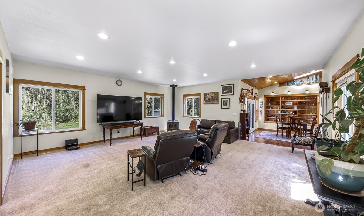 19379 Morton Road Burlington, WA 98233 - Photo 4 of 40 Gallery Image 4