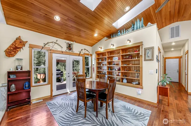 $949,000 | 19379 Morton Road, Burlington, WA 98233