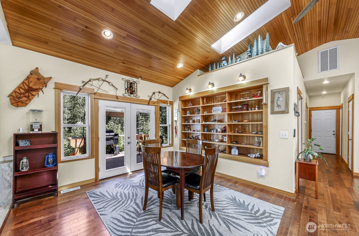 19379 Morton Road Burlington, WA 98233 - Photo 5 of 40 Gallery Image 5