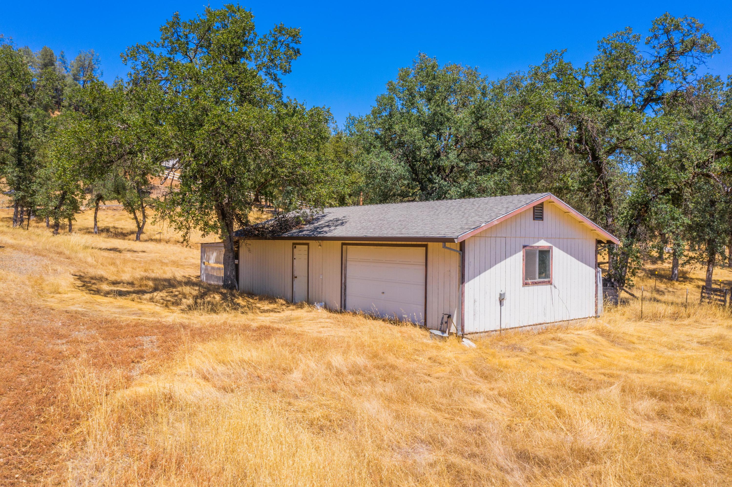 10810 Oak Run Road Oak Run, CA 96069 - Photo 18 of 31 10810-14
