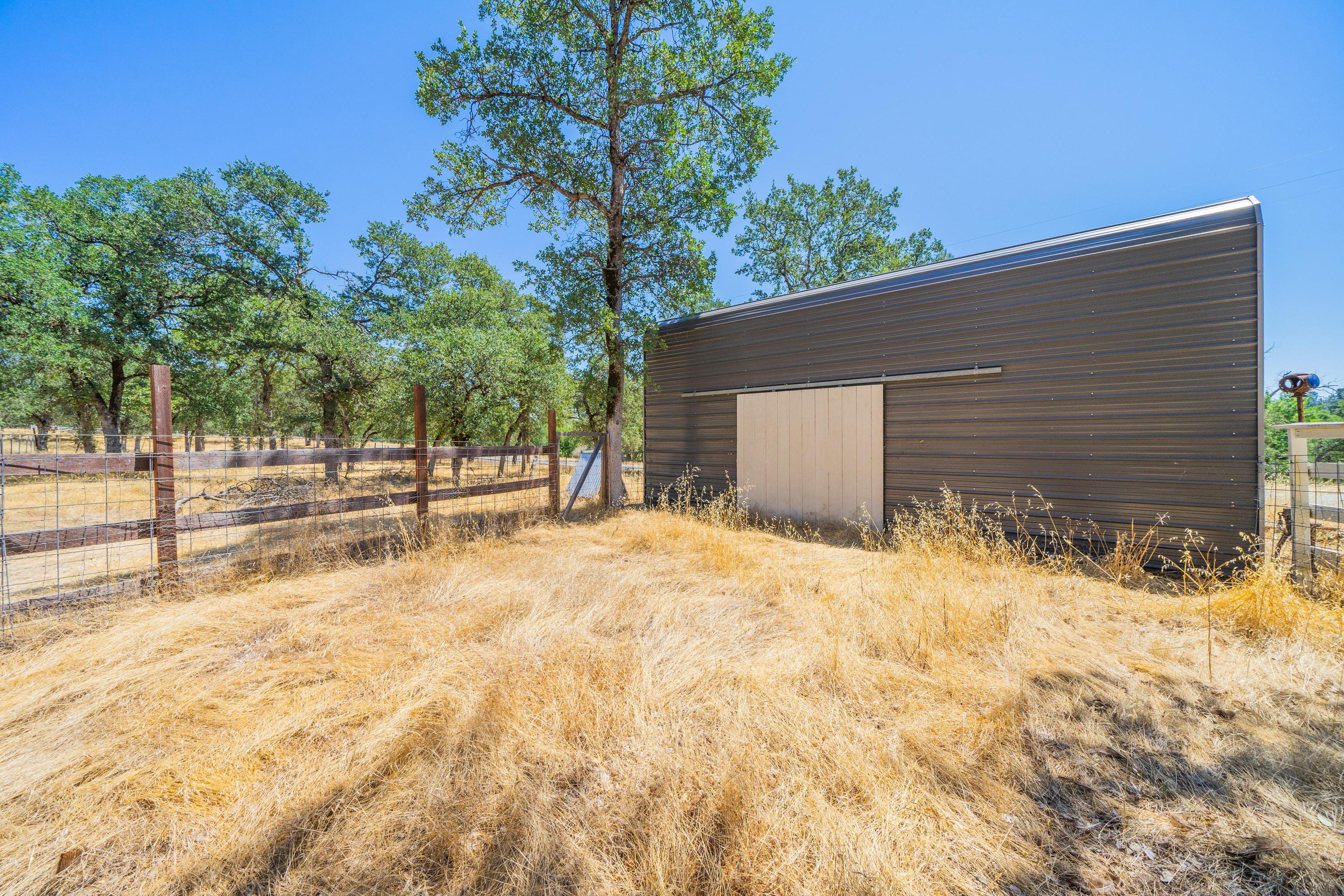 10810 Oak Run Road Oak Run, CA 96069 - Photo 26 of 31 10810-32
