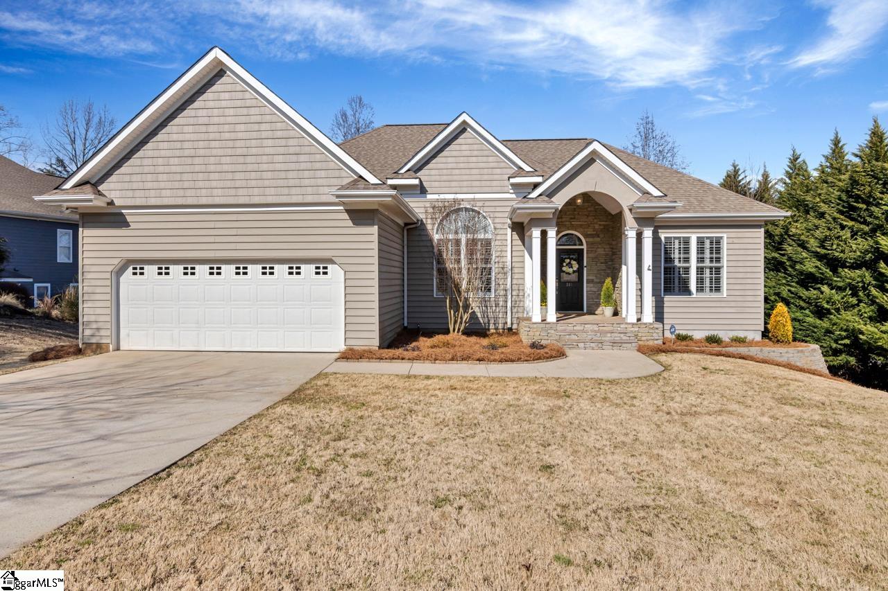 335 Stardust Lane Seneca, SC 29672 - Photo 1 of 36 Gallery Image 1