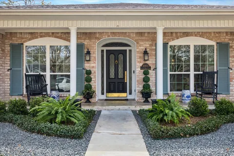 $649,000 | 10931 Piping Rock Lane, Houston, TX 77042