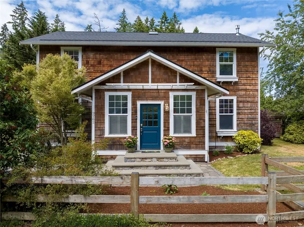 $1,198,000 | 9762 Northeast Pine Street, Bainbridge Island, WA 98110
