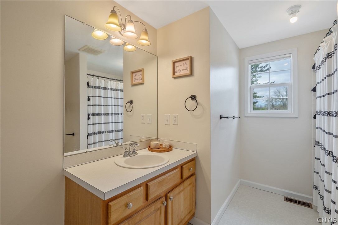 6028 Monopoli Path Cicero, NY 13039 - Photo 22 of 39 Full bath