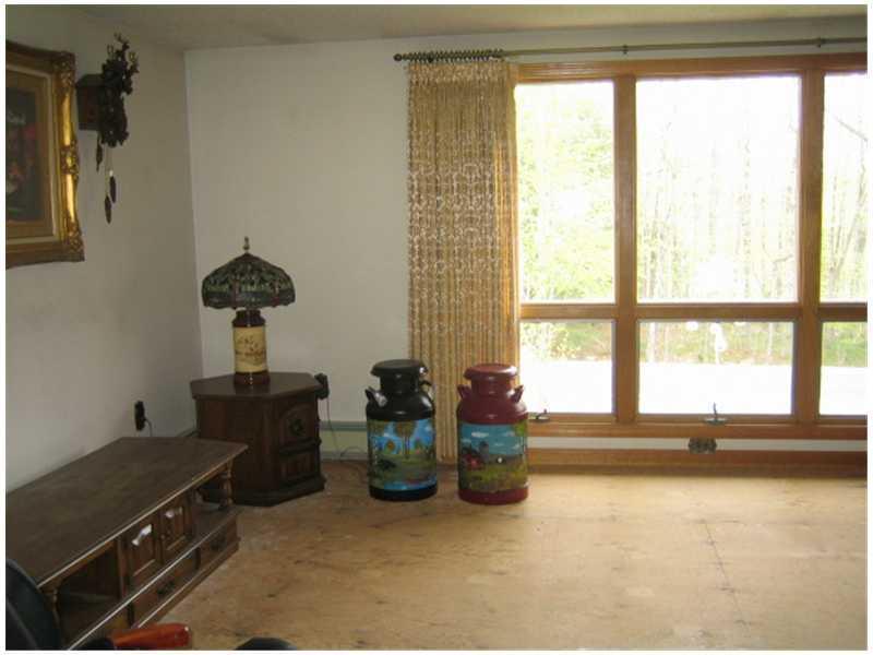 37 Tessier Road Livermore, ME 04253 - Photo 10 of 20 Living Room.